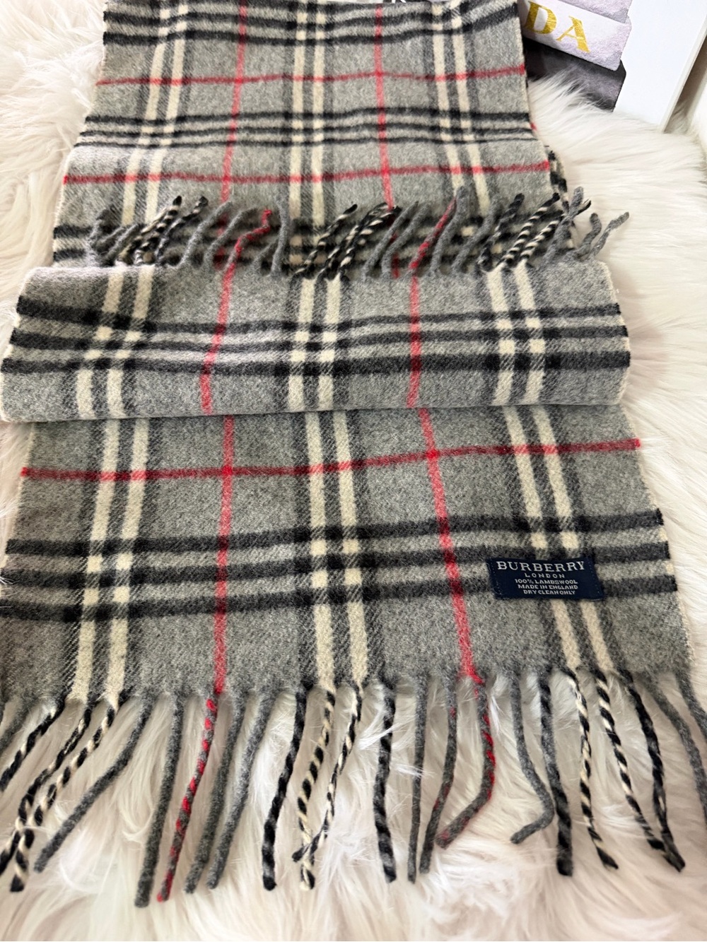 Burberry London Lambwool Throw/ Shawl Scarf. - Picture 7 of 14